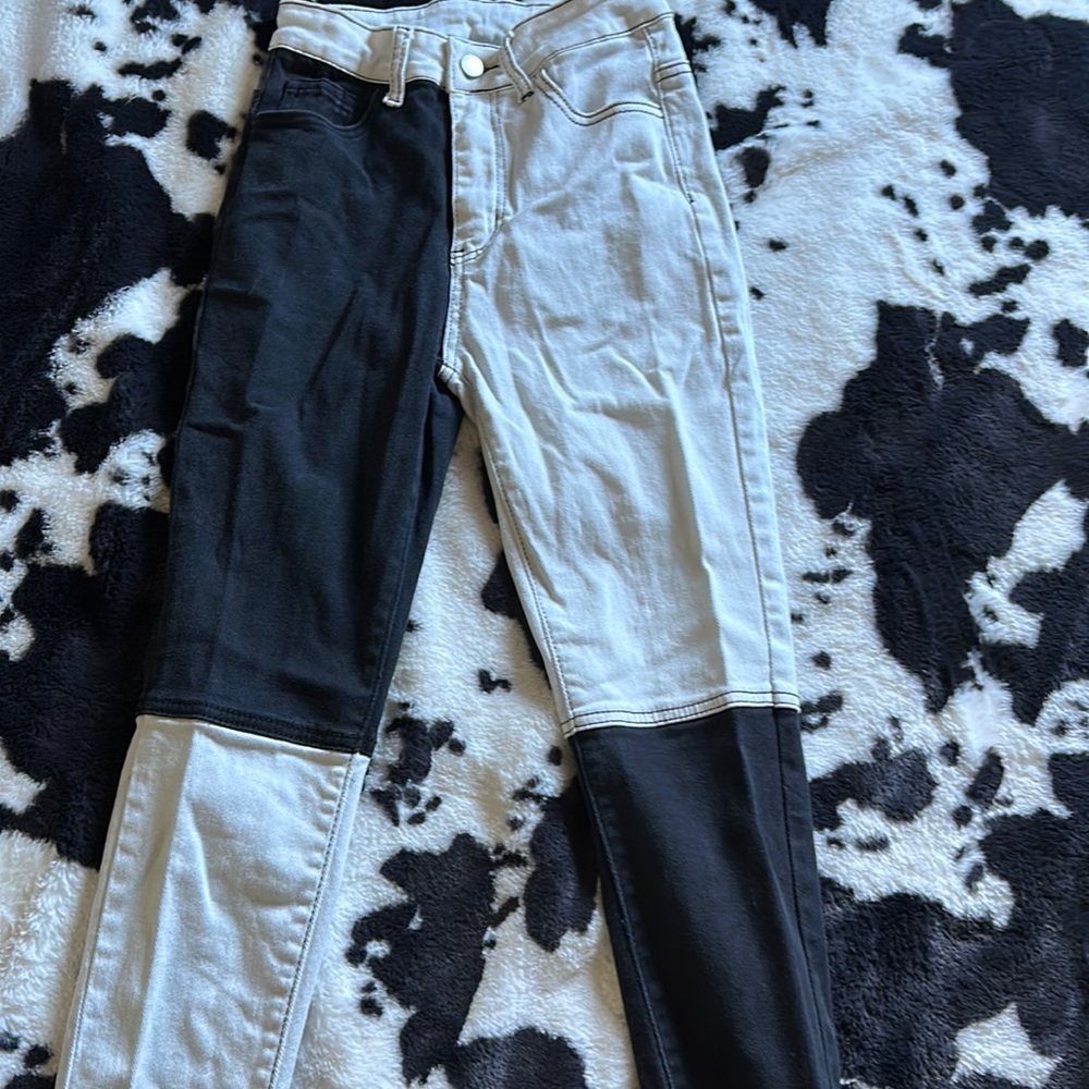 black & white skinny jeans